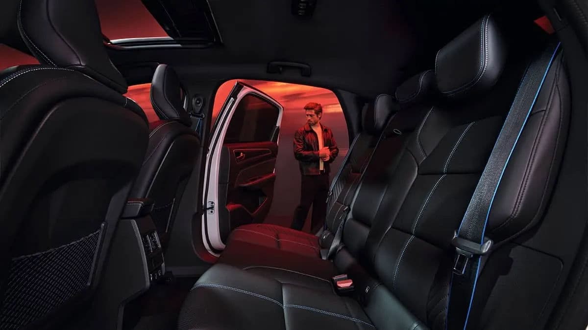interior image https://ik.imagekit.io/freesbe/arkana_interior_gallery_img_04_jpg_7a3a394c37.webp-3