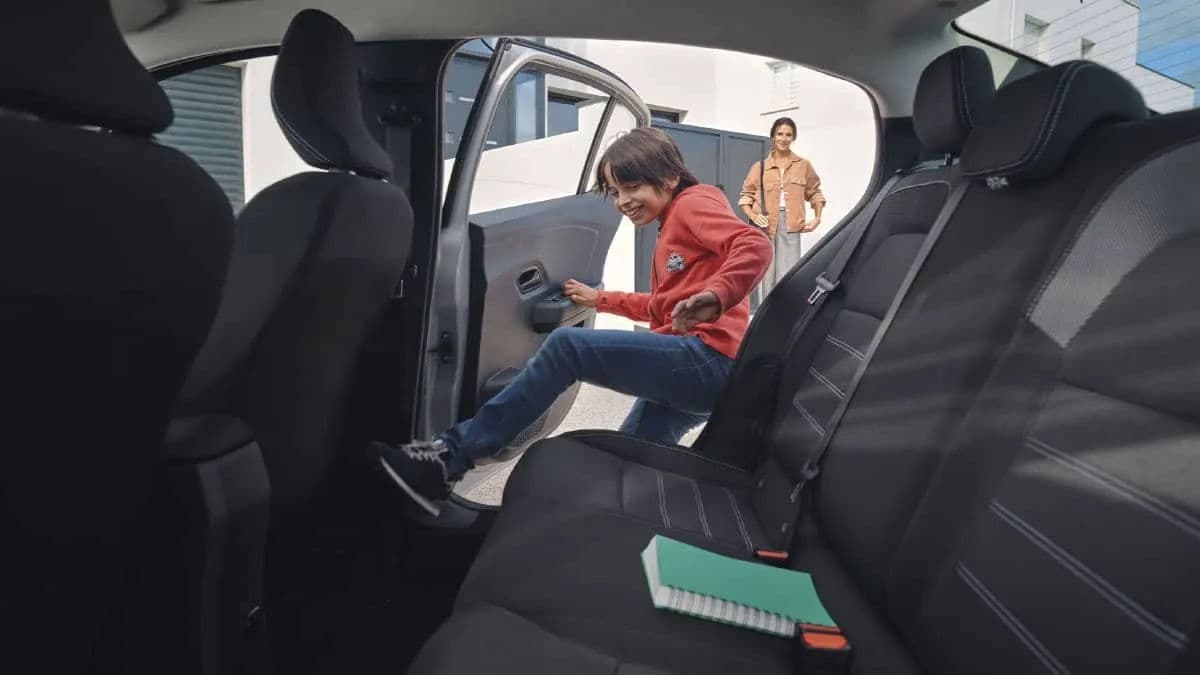 interior image https://ik.imagekit.io/freesbe/logan_interior_gallery_img_04_jpg_f30c1514bc.webp-3