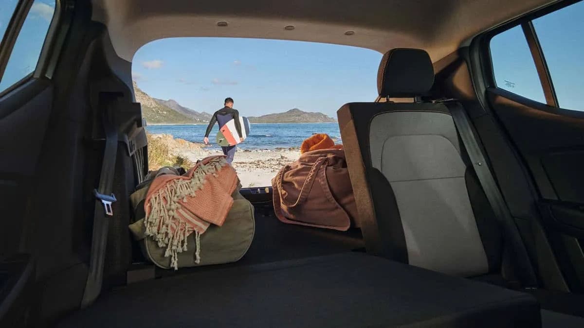 interior image https://ik.imagekit.io/freesbe/sandero_interior_gallery_img_04_jpg_1054775f6a.webp-3