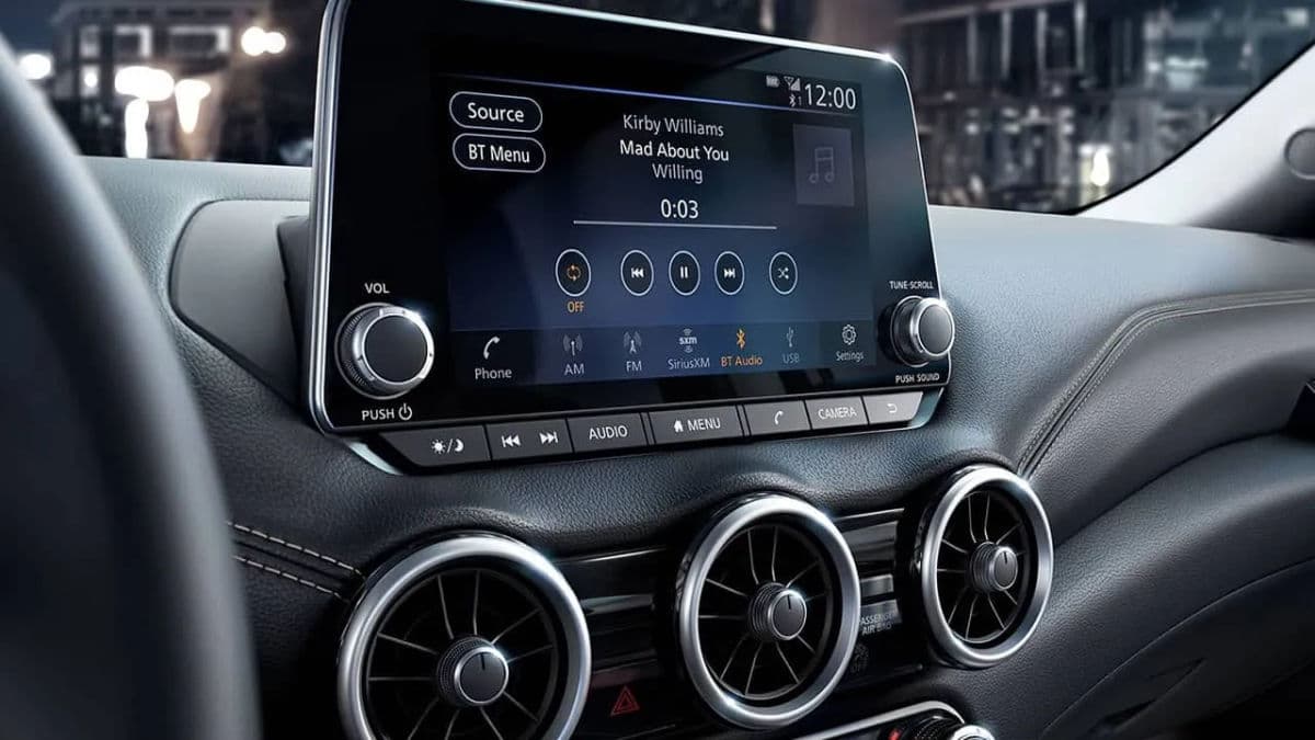 interior image https://ik.imagekit.io/freesbe/sentra_interior_img_02_jpg_f90aa50b4e.webp-1