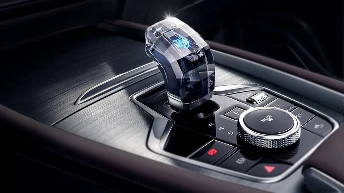 interior image https://ik.imagekit.io/freesbe/tiggo7_phev_interior_gallery_img_03_jpg_78560d088e.webp-2