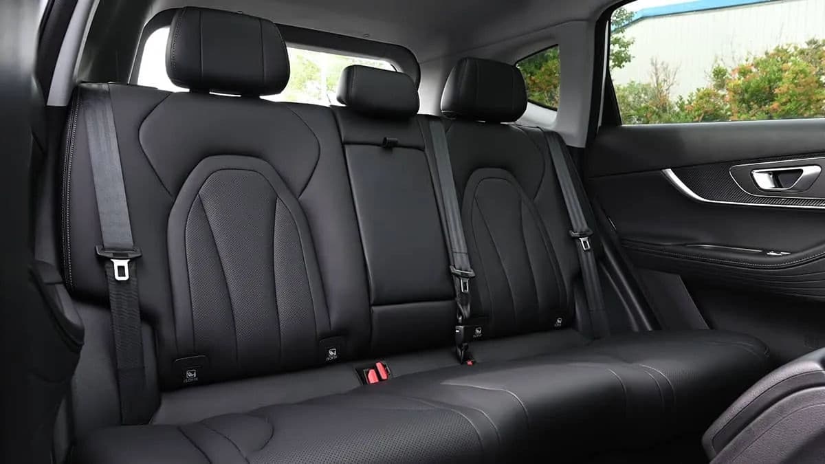 interior image https://ik.imagekit.io/freesbe/tiggo7_phev_interior_gallery_img_04_jpg_9c3c5a03b0.webp-3