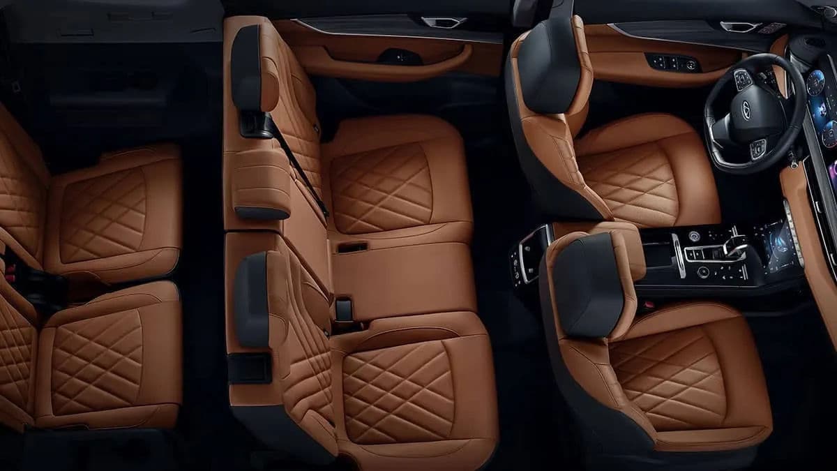 interior image https://ik.imagekit.io/freesbe/tiggo8_interior_gallery_img_02_jpg_14c209631f.webp-1