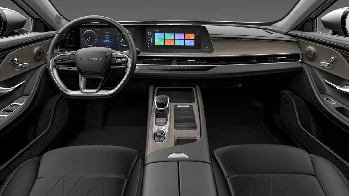 interior image https://ik.imagekit.io/freesbe/tiggo8_interior_gallery_img_04_jpg_6dac88975f.webp-3